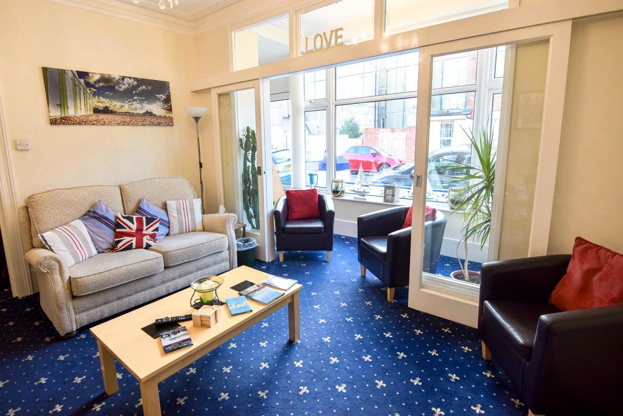 Eastbourne Reymar Bed and Breakfast Buitenkant foto