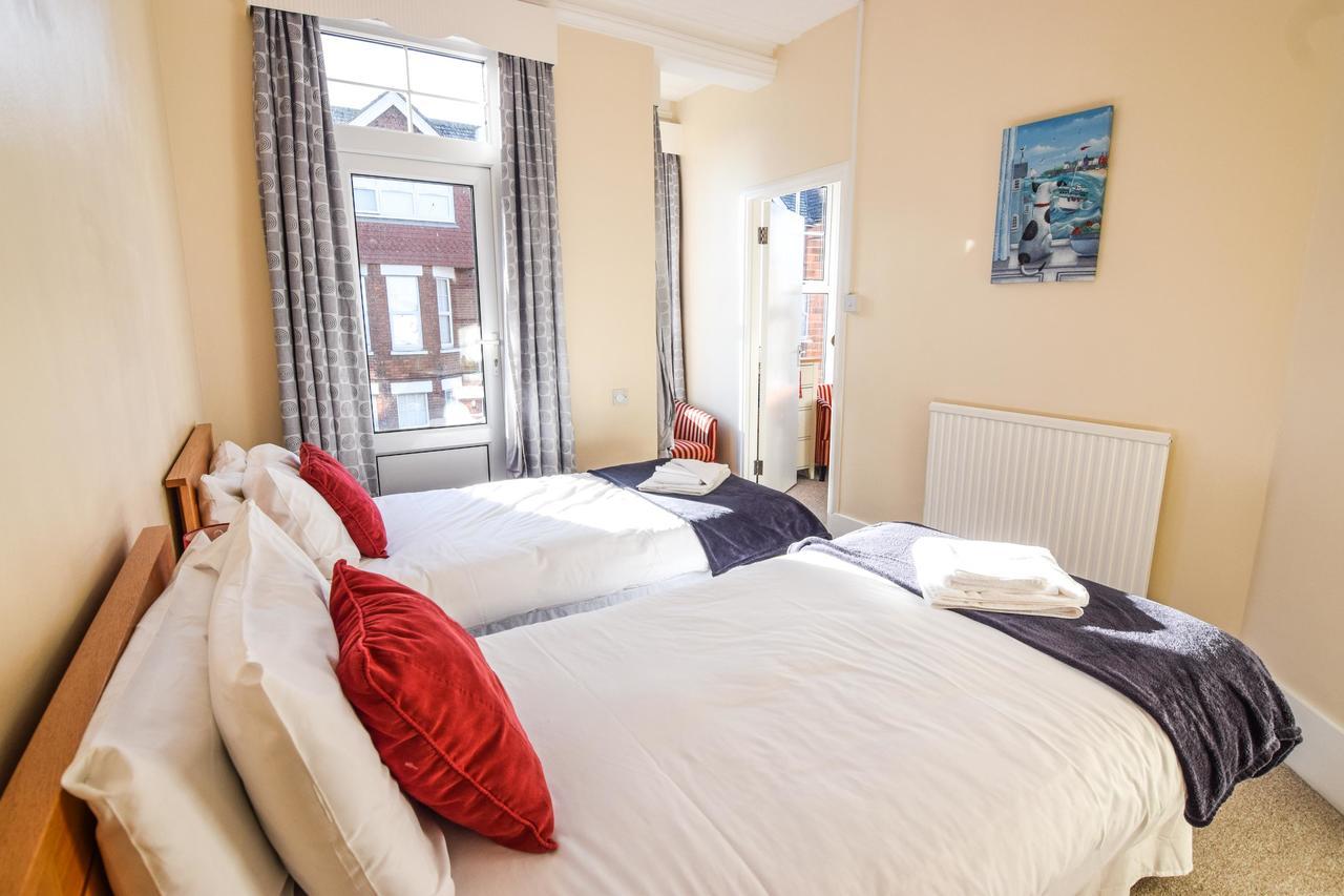 Eastbourne Reymar Bed and Breakfast Buitenkant foto